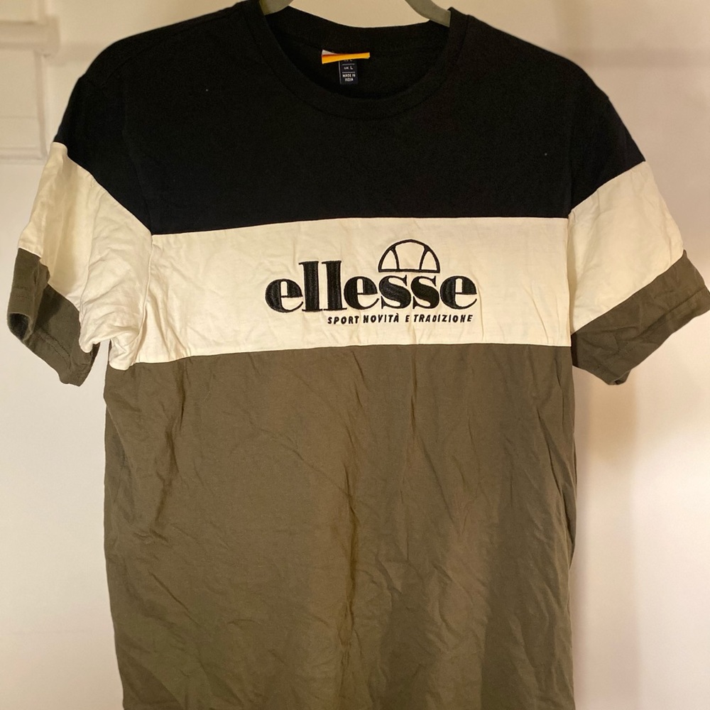 Ellesse T-Shirt - Large